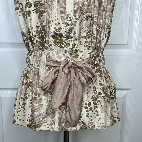 Kenneth Cole 100% Silk Blouse Women's Size 2 Button Down Tie at Waist Tan - Picture 4 of 6